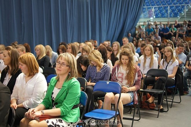 Klasy maturalne z ZSZ nr 4 zakończyły rok szkolny [25.04.2014] - zdjęcie #20 - eOstroleka.pl