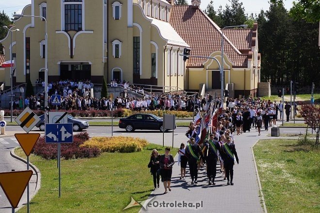 Uroczystości w Szkole Podstawowej nr 10 [19.05.2014] - zdjęcie #36 - eOstroleka.pl