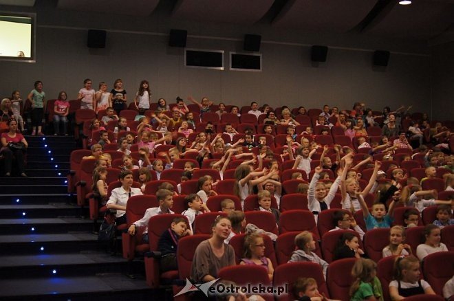 „Przygoda z piosenką” – koncert dla dzieci z cyklu Spotkań z muzyką [ZDJĘCIA] - zdjęcie #9 - eOstroleka.pl