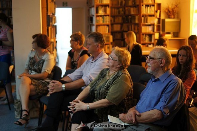 WIECZÓR W ARCE: Spotkanie Laureatów XXII Ostrołęckiego Konkursu Poetyckiego „Pierwszy krok w poezję” [05.06.2014] - zdjęcie #2 - eOstroleka.pl