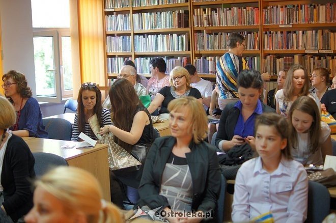WIECZÓR W ARCE: Spotkanie Laureatów XXII Ostrołęckiego Konkursu Poetyckiego „Pierwszy krok w poezję” [05.06.2014] - zdjęcie #12 - eOstroleka.pl