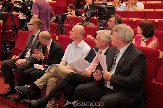 Wyjazdowe posiedzenie klubu parlamentarnego PiS w Ostrołęce [11.06.2014] - zdjęcie #5 - eOstroleka.pl