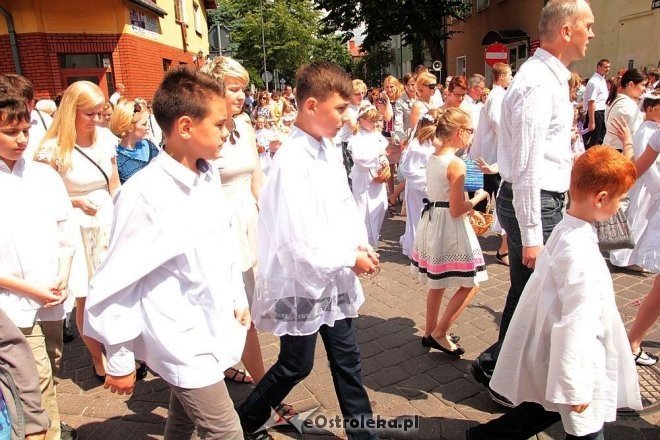 Procesja Bożego Ciała w sanktuarium pw. św Antoniego Padewskiego [19.06.2014] - zdjęcie #54 - eOstroleka.pl