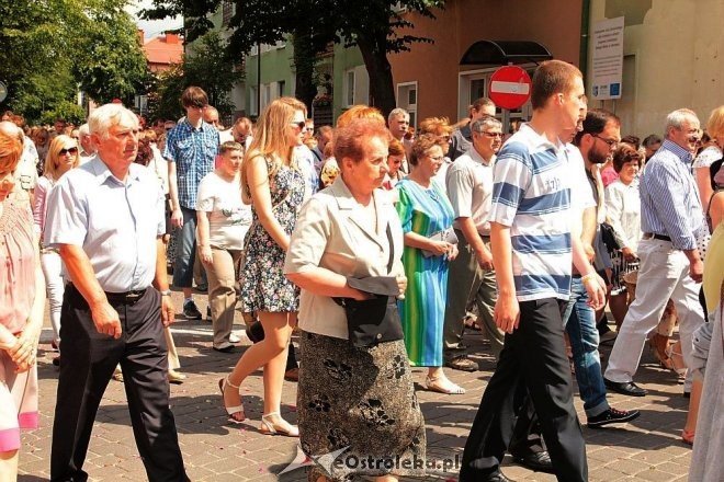 Procesja Bożego Ciała w sanktuarium pw. św Antoniego Padewskiego [19.06.2014] - zdjęcie #69 - eOstroleka.pl