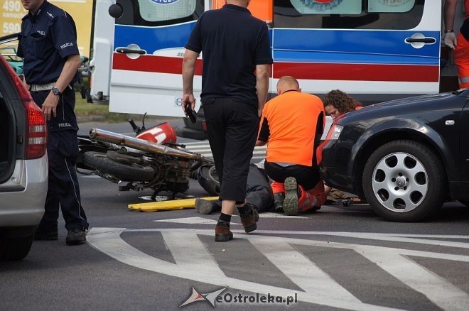 Wypadek na skrzyżowaniu I AWP i Kołobrzeskiej [18.07.2014] - zdjęcie #4 - eOstroleka.pl