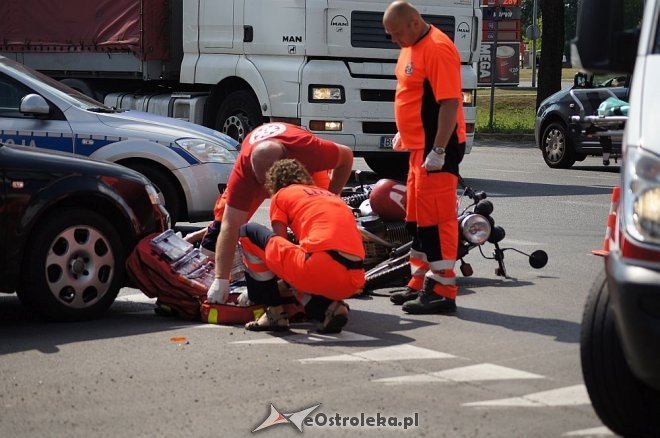 Wypadek na skrzyżowaniu I AWP i Kołobrzeskiej [18.07.2014] - zdjęcie #8 - eOstroleka.pl