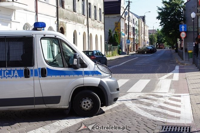 Ostrołęka: Alarmy bomowe w Prokuraturze Okręgowej i Urzędzie Skarbowym [22.07.2014] - zdjęcie #1 - eOstroleka.pl