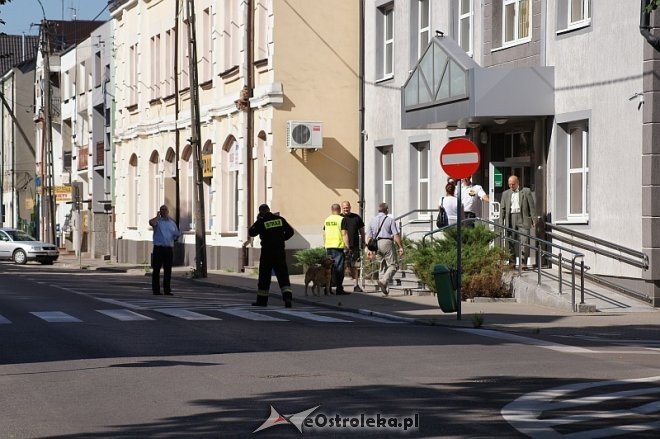 Ostrołęka: Alarmy bomowe w Prokuraturze Okręgowej i Urzędzie Skarbowym [22.07.2014] - zdjęcie #6 - eOstroleka.pl