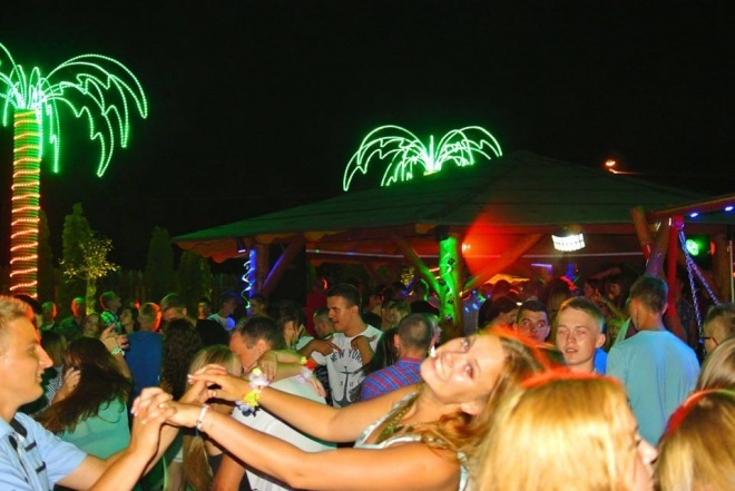 Hawajska Noc w klubie Ibiza Zalesie[26.07.2014] - zdjęcie #43 - eOstroleka.pl