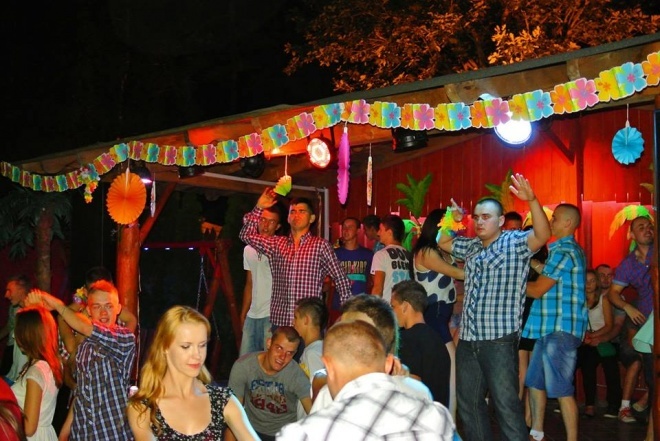 Hawajska Noc w klubie Ibiza Zalesie[26.07.2014] - zdjęcie #54 - eOstroleka.pl