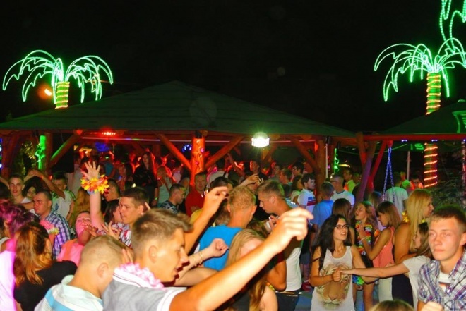 Hawajska Noc w klubie Ibiza Zalesie[26.07.2014] - zdjęcie #60 - eOstroleka.pl