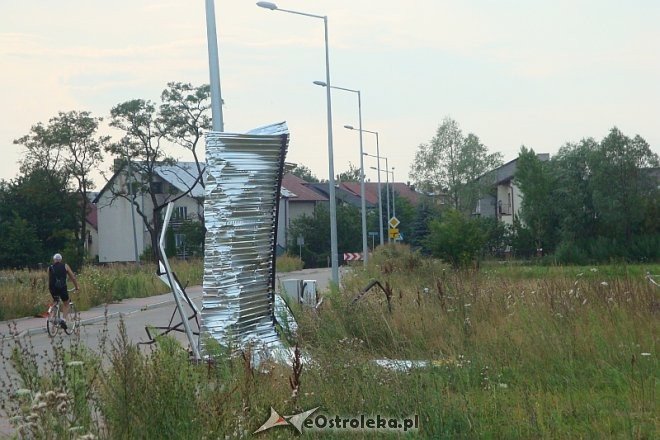 Ostrołęka: Wichura wyrywała drzewa z korzeniami i przewracała garaże [27.07.2014] - zdjęcie #3 - eOstroleka.pl