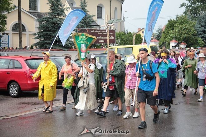 Piesza ełcka pielgrzymka na Jasną Górę zawitała do Ostrołęki [31.07.2014] - zdjęcie #24 - eOstroleka.pl