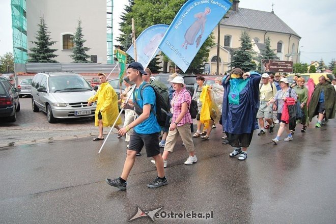 Piesza ełcka pielgrzymka na Jasną Górę zawitała do Ostrołęki [31.07.2014] - zdjęcie #26 - eOstroleka.pl