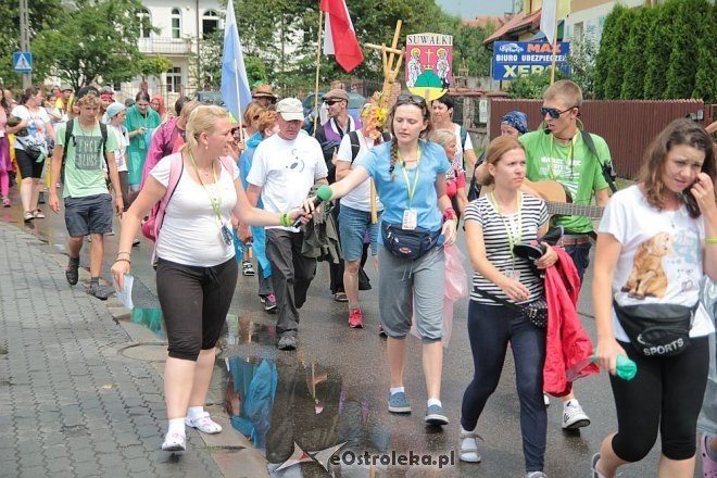 Piesza ełcka pielgrzymka na Jasną Górę zawitała do Ostrołęki [31.07.2014] - zdjęcie #50 - eOstroleka.pl