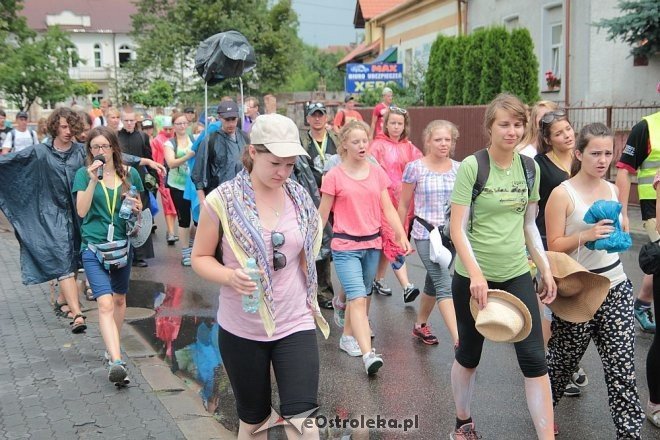 Piesza ełcka pielgrzymka na Jasną Górę zawitała do Ostrołęki [31.07.2014] - zdjęcie #67 - eOstroleka.pl