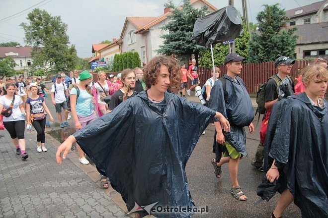Piesza ełcka pielgrzymka na Jasną Górę zawitała do Ostrołęki [31.07.2014] - zdjęcie #70 - eOstroleka.pl