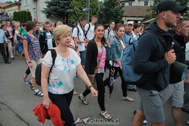 Ostrołęccy pielgrzymi wyruszyli na Jasną Górę [01.08.2014] - zdjęcie #37 - eOstroleka.pl