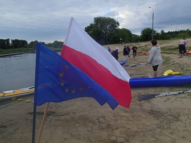 Spływ kajakowy Pisą i Narwią do Ostrołęki pod unijną flagą [18.08.2014] - zdjęcie #5 - eOstroleka.pl