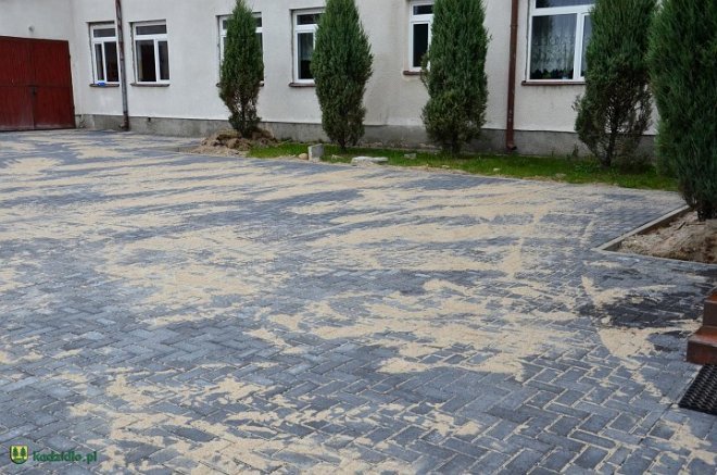 Teren wokół szkoły w Chudku został zagospodarowany [22.08.2014] - zdjęcie #6 - eOstroleka.pl