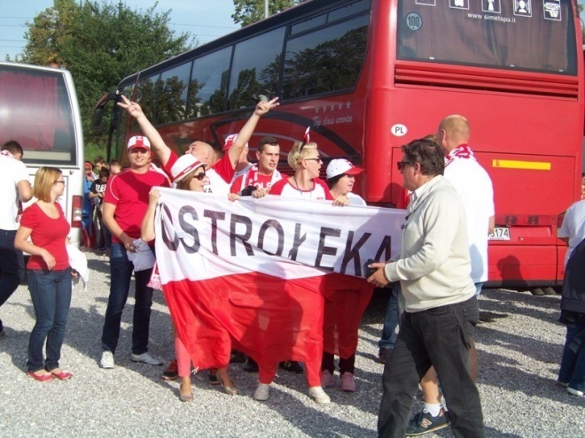 Kibice z Ostrołęki na meczu otwarcia Mistrzostw Świata (30.08.2014) - zdjęcie #1 - eOstroleka.pl