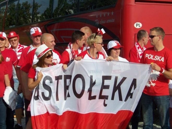 Kibice z Ostrołęki na meczu otwarcia Mistrzostw Świata (30.08.2014) - zdjęcie #2 - eOstroleka.pl