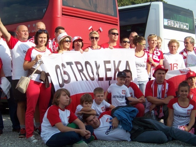Kibice z Ostrołęki na meczu otwarcia Mistrzostw Świata (30.08.2014) - zdjęcie #9 - eOstroleka.pl