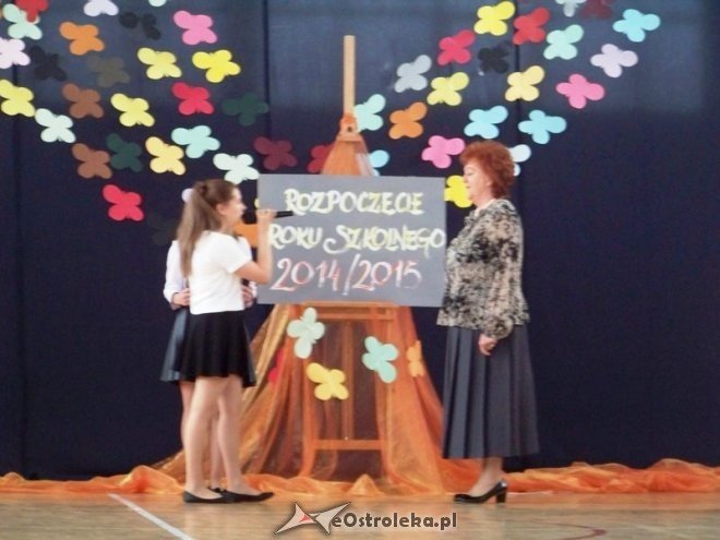 Rozpoczęcie roku szkolnego 2014/15 - Gimnazjum nr 1 i Gimnazjum nr 2 w Ostrołęce (01.09.2014) - zdjęcie #8 - eOstroleka.pl