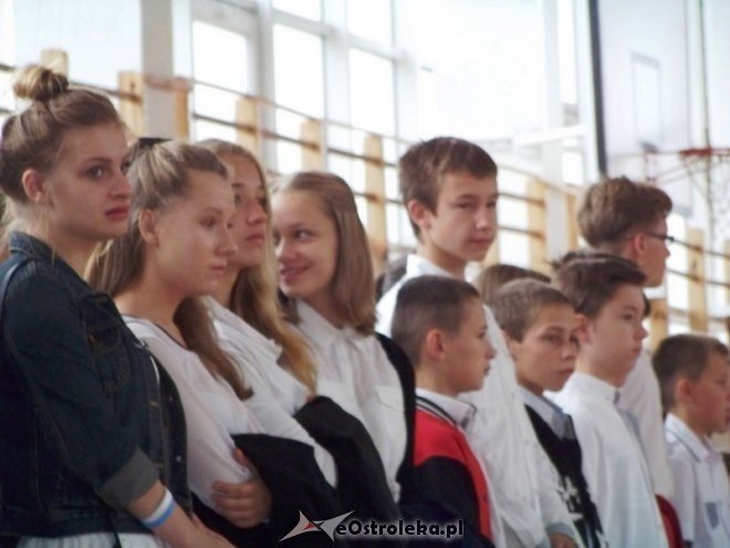 Rozpoczęcie roku szkolnego 2014/15 - Gimnazjum nr 1 i Gimnazjum nr 2 w Ostrołęce (01.09.2014) - zdjęcie #19 - eOstroleka.pl