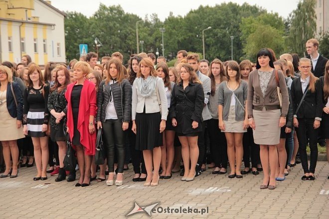 Uczniowie ZS nr 5 uroczyście przywitali nowy rok szkolny [01.09.2014] - zdjęcie #18 - eOstroleka.pl