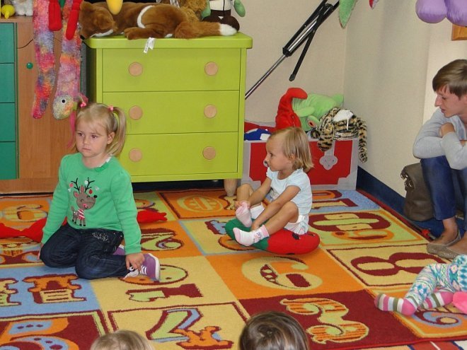 Zobacz jak wygląda lekcja pokazowa dla 3-latków w Szkole Języków Obcych Konwersatorium [10.09.2014] - zdjęcie #14 - eOstroleka.pl