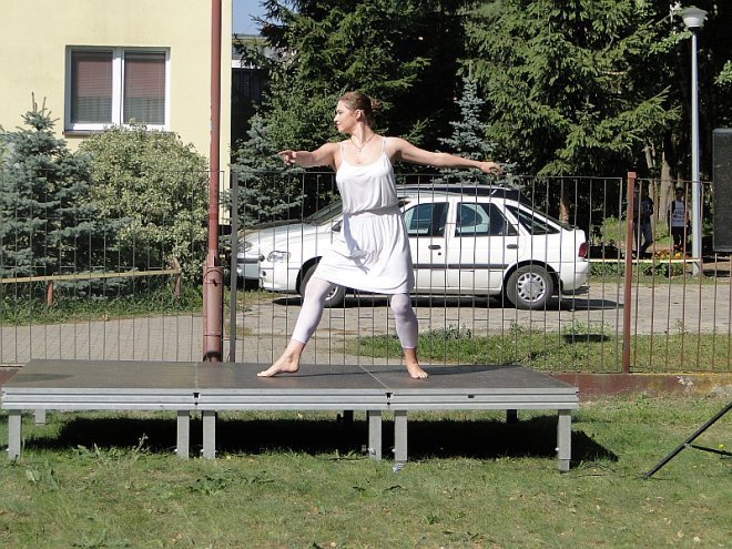 Balet podczas dużej przerwy w Zespole Szkół nr 5  - zdjęcie #3 - eOstroleka.pl