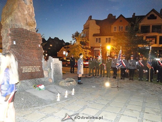 Miejskie obchody 75. rocznicy zdradzieckiej napaści Związku Sowieckiego na Polskę [17.09.2014] - zdjęcie #6 - eOstroleka.pl