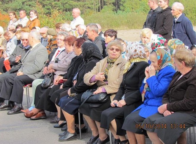W hołdzie 113 ofiarom pacyfikacji wsi Bandysie [07.10.2014] - zdjęcie #9 - eOstroleka.pl