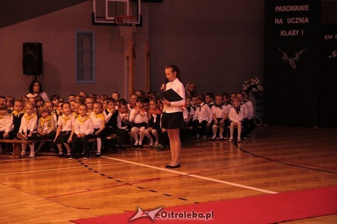 Pasowanie na ucznia w Szkole Podstawowej nr 10 w Ostrołęce [16.10.2014] - zdjęcie #42 - eOstroleka.pl