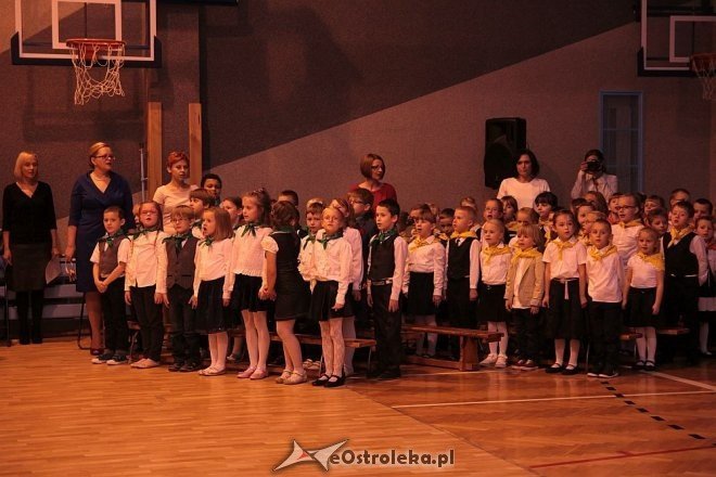 Pasowanie na ucznia w Szkole Podstawowej nr 10 w Ostrołęce [16.10.2014] - zdjęcie #53 - eOstroleka.pl