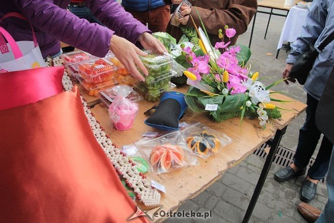 Miejskie obchody Dnia Walki z Ubóstwem [17.10.2014] - zdjęcie #2 - eOstroleka.pl
