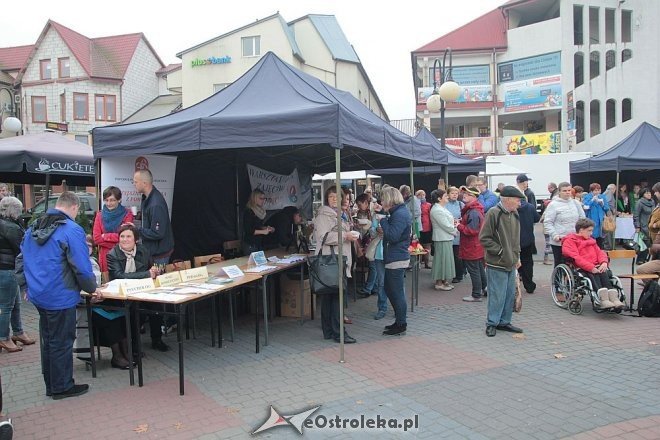 Miejskie obchody Dnia Walki z Ubóstwem [17.10.2014] - zdjęcie #37 - eOstroleka.pl