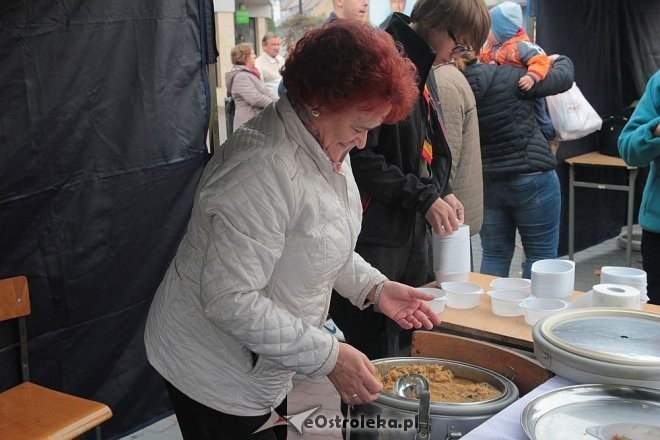 Miejskie obchody Dnia Walki z Ubóstwem [17.10.2014] - zdjęcie #44 - eOstroleka.pl