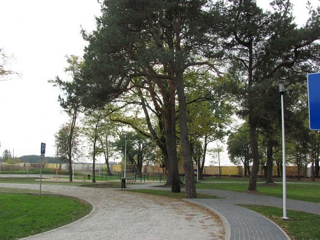 Pasieki mają nowy parki i chodniki - zdjęcie #9 - eOstroleka.pl
