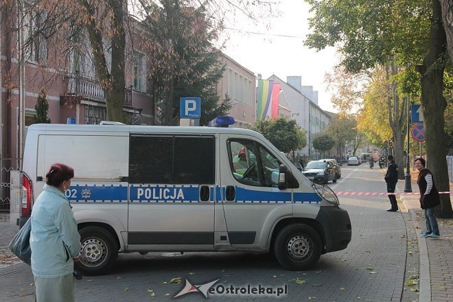 Alarm bombowy w Sądzie Okręgowym w Ostrołęce [22.10.2014] - zdjęcie #15 - eOstroleka.pl