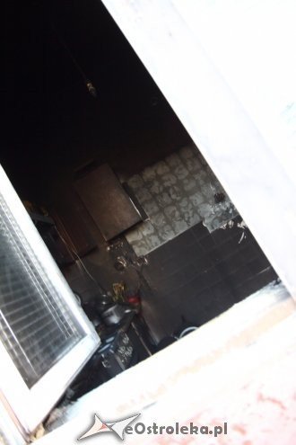Ostrołęka: Pożar w bloku przy Insurekcyjnej [24.10.2014] - zdjęcie #9 - eOstroleka.pl