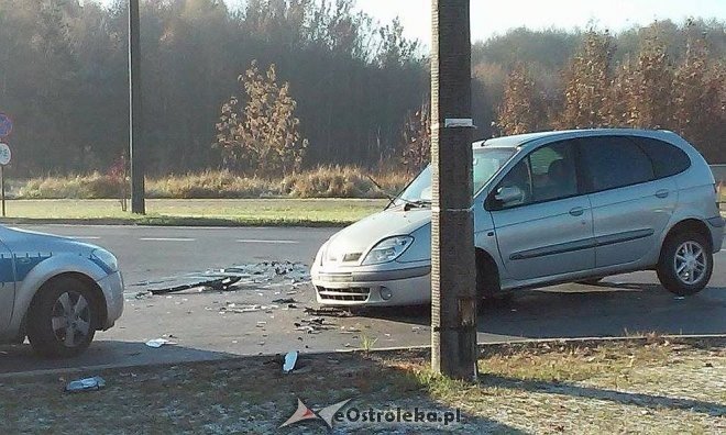 Ostrołęka: Wypadek na skrzyżowaniu Jana Pawła II i Berlinga [28.10.2014] - zdjęcie #9 - eOstroleka.pl