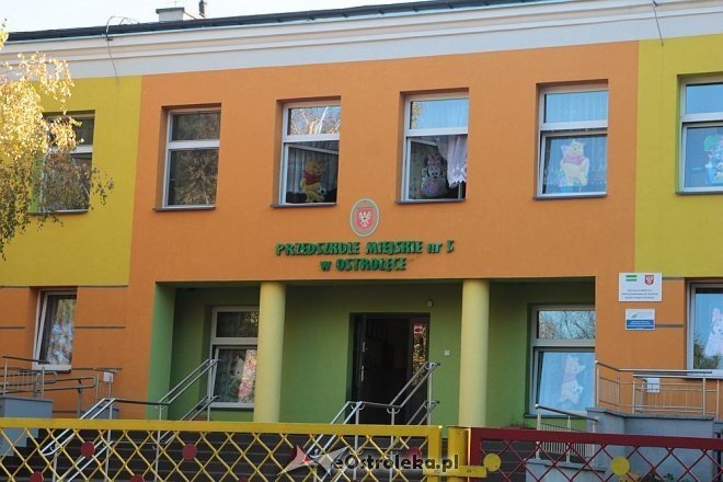 Pożar w Przedszkolu Miejskim nr 5. Ewakuowano około 85 przedszkolaków [28.10.2014] - zdjęcie #2 - eOstroleka.pl