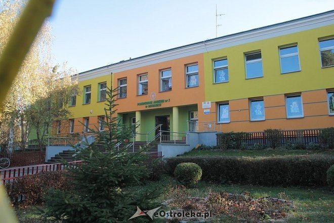 Pożar w Przedszkolu Miejskim nr 5. Ewakuowano około 85 przedszkolaków [28.10.2014] - zdjęcie #5 - eOstroleka.pl
