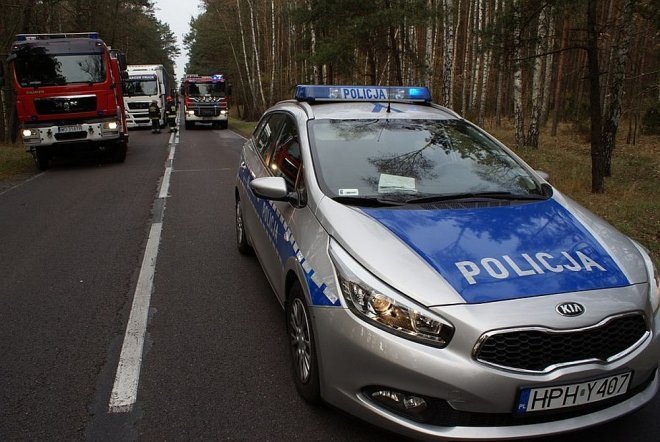 Wypadek na DK-53: Akcja ratunkowa trwała ponad 4,5 godziny. Oficjalny komunikat policji i straży pożarnej [01.11.2014] - zdjęcie #9 - eOstroleka.pl