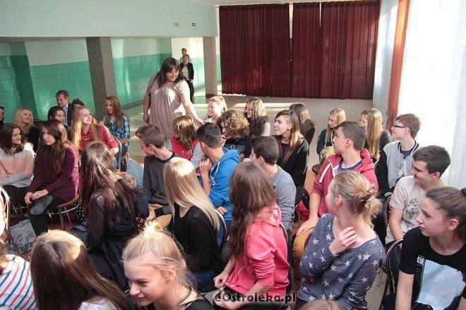 Ostrołęccy gimnazjaliści uczą się hiszpańskiego z Aldesą [05.11.2014] - zdjęcie #16 - eOstroleka.pl