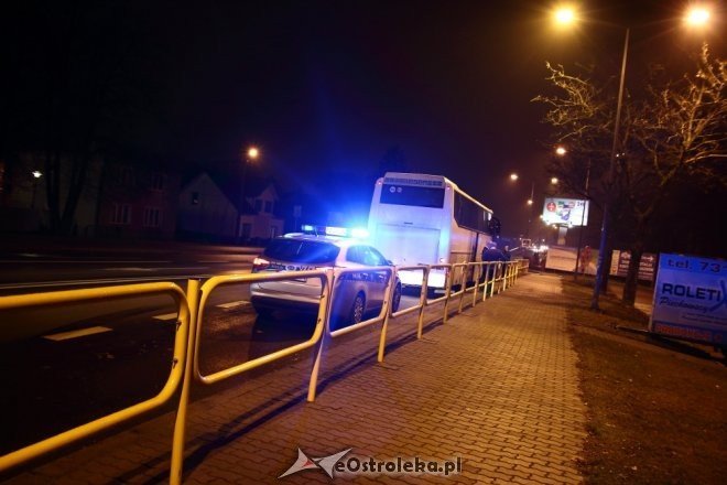 Ostrołęka: Kierowca autobusu wjechał w barierki przy „starym moście” [10.11.2014] - zdjęcie #3 - eOstroleka.pl