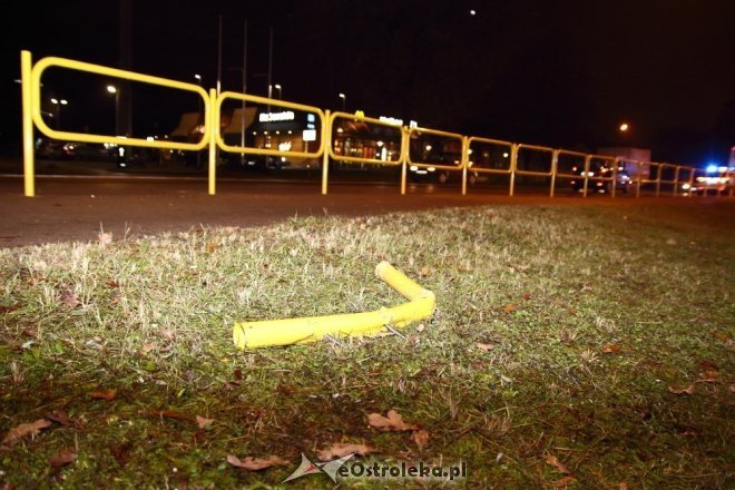 Ostrołęka: Kierowca autobusu wjechał w barierki przy „starym moście” [10.11.2014] - zdjęcie #5 - eOstroleka.pl