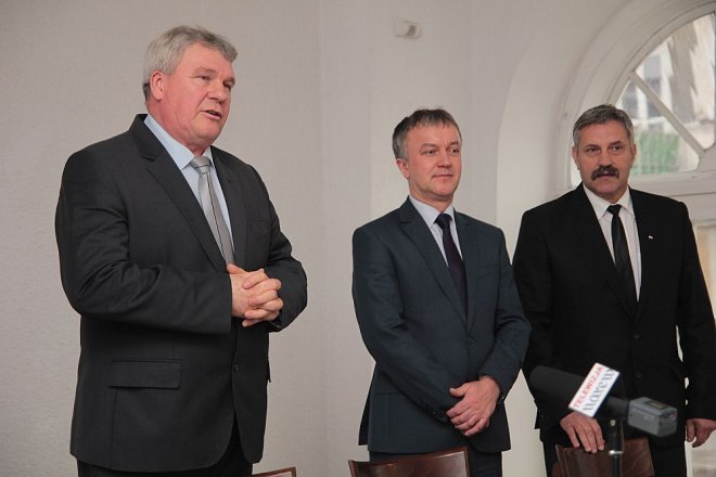 Ostrołęka: Radni TPO i PiS popierają Janusza Kotowskiego przed II turą wyborów [21.11.2014] - zdjęcie #7 - eOstroleka.pl